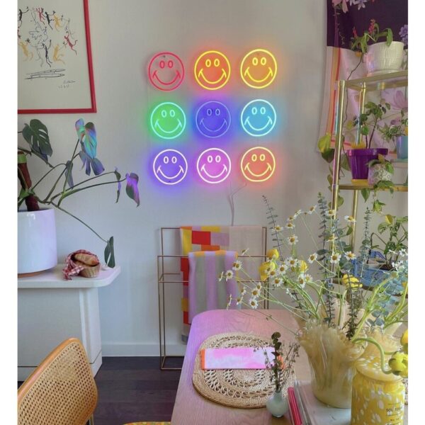 Rengarenk Güleryüz Neon Tabela
