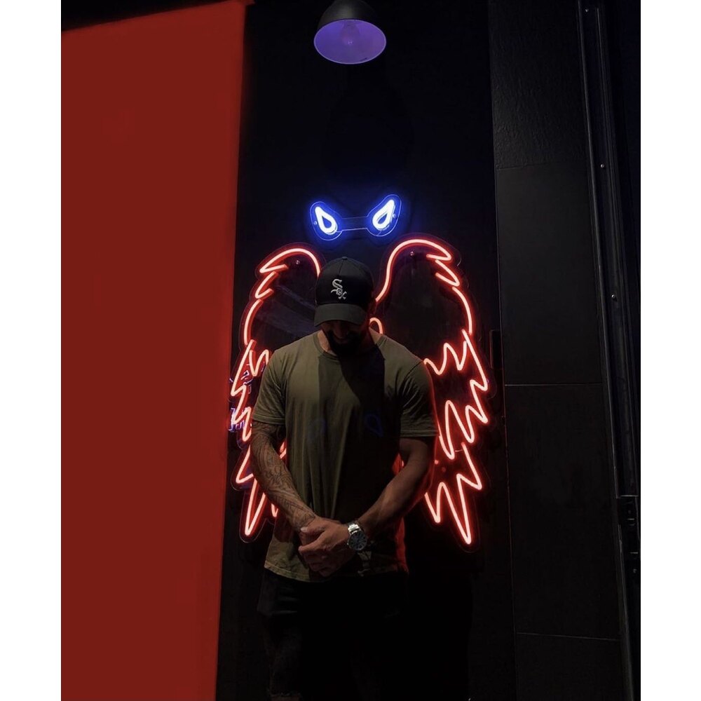 Kanatlar&Boynuz Neon Işıklı Şeffaf Pleksi