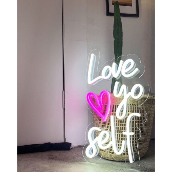 Love yo self Neon Işıklı Şeffaf Pleksi