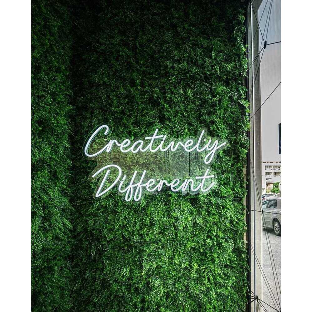Creative Differently Neon Tabela