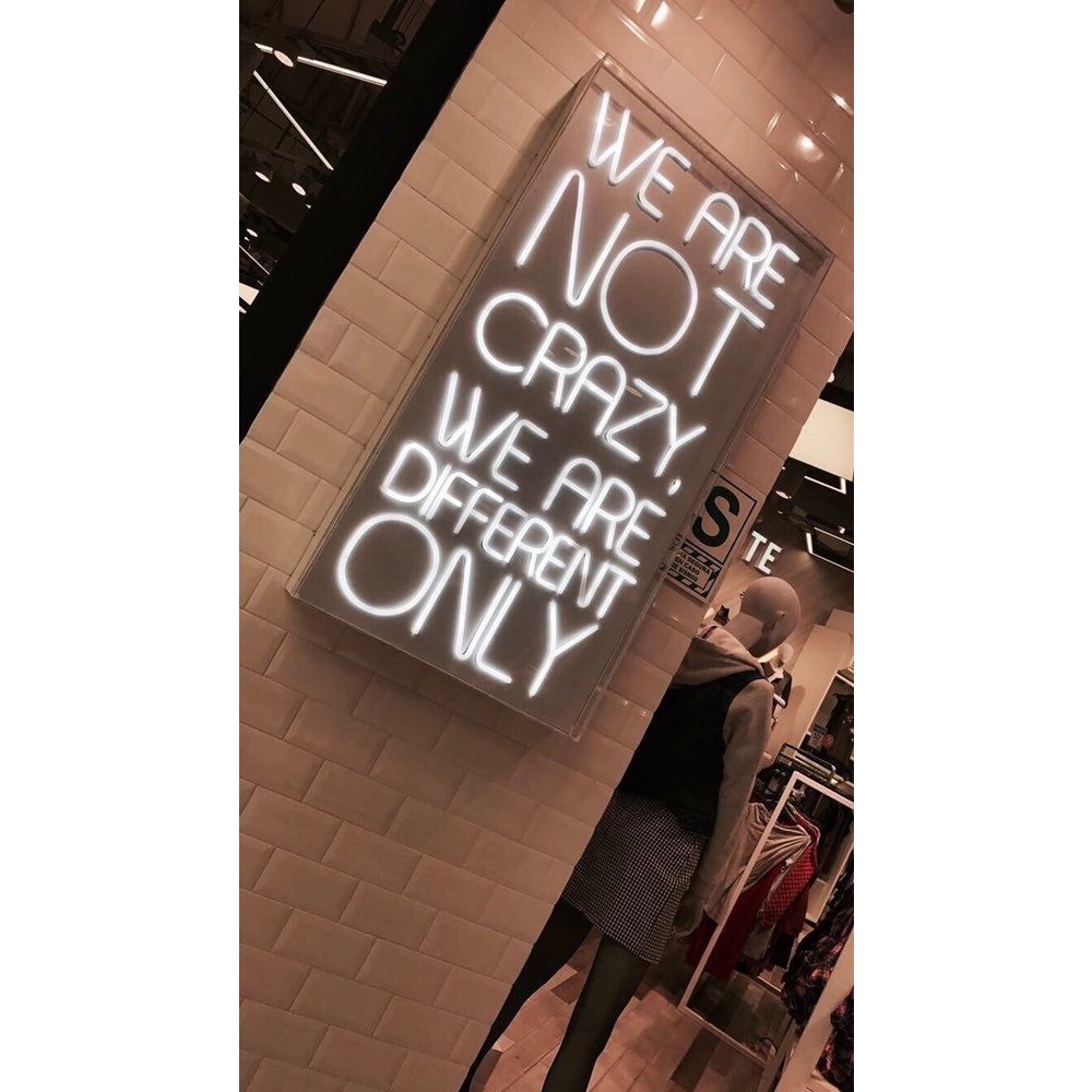 We Are Not Crazy Neon Işıklı Şeffaf Pleksi