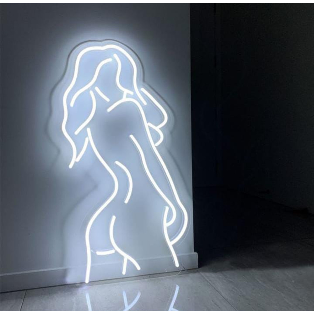 Neon Kadın