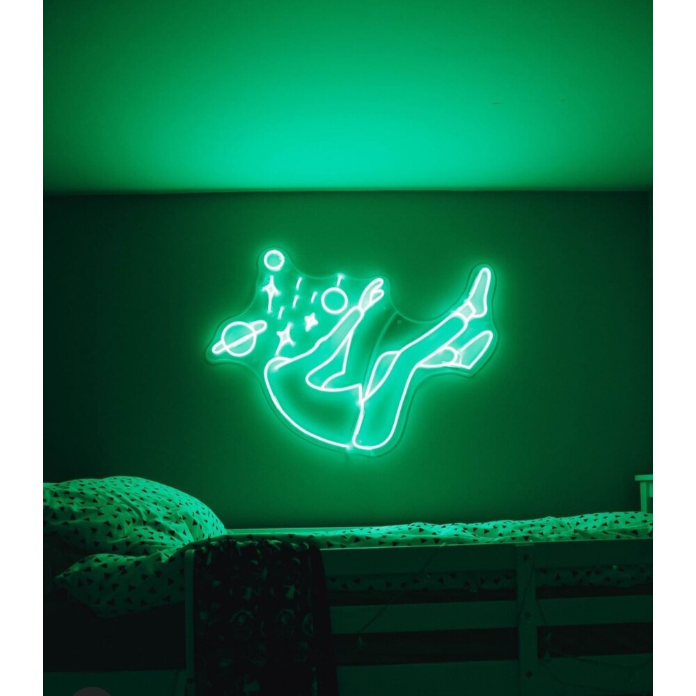 Falling out of space neon tabela