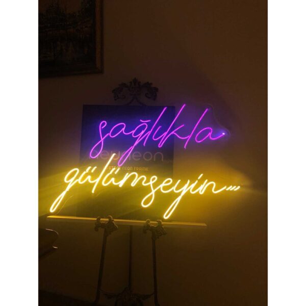 Sağlıkla Gülümseyin Neon Tabela