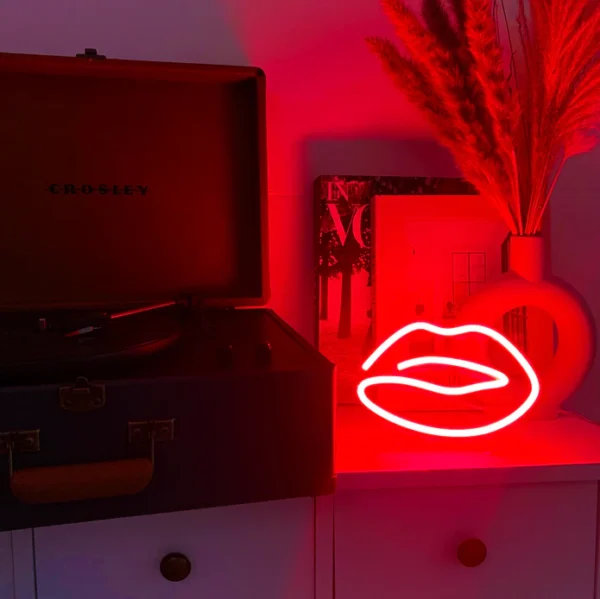 Dudak Mini Masaüstü Neon Led Tabela